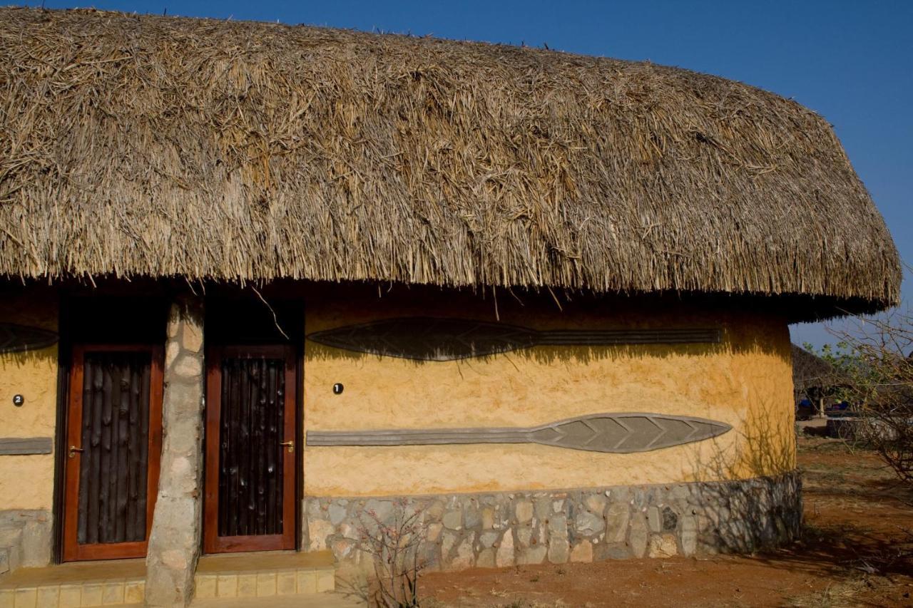 Samburu Sopa Lodge Archers Post Экстерьер фото